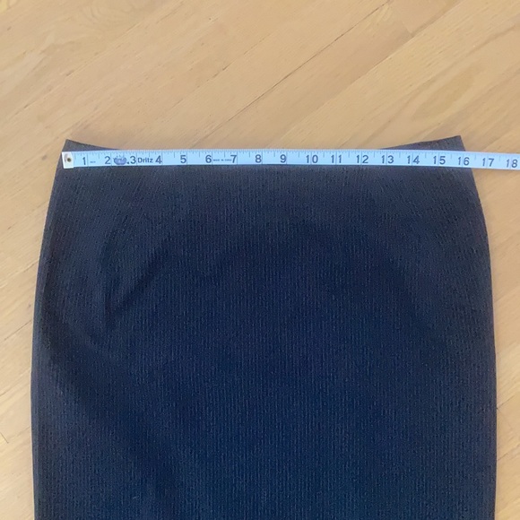 ⭐️ 3/$20 ⭐️ Cassis pinstripe pencil skirt, size 8 - Picture 7 of 9